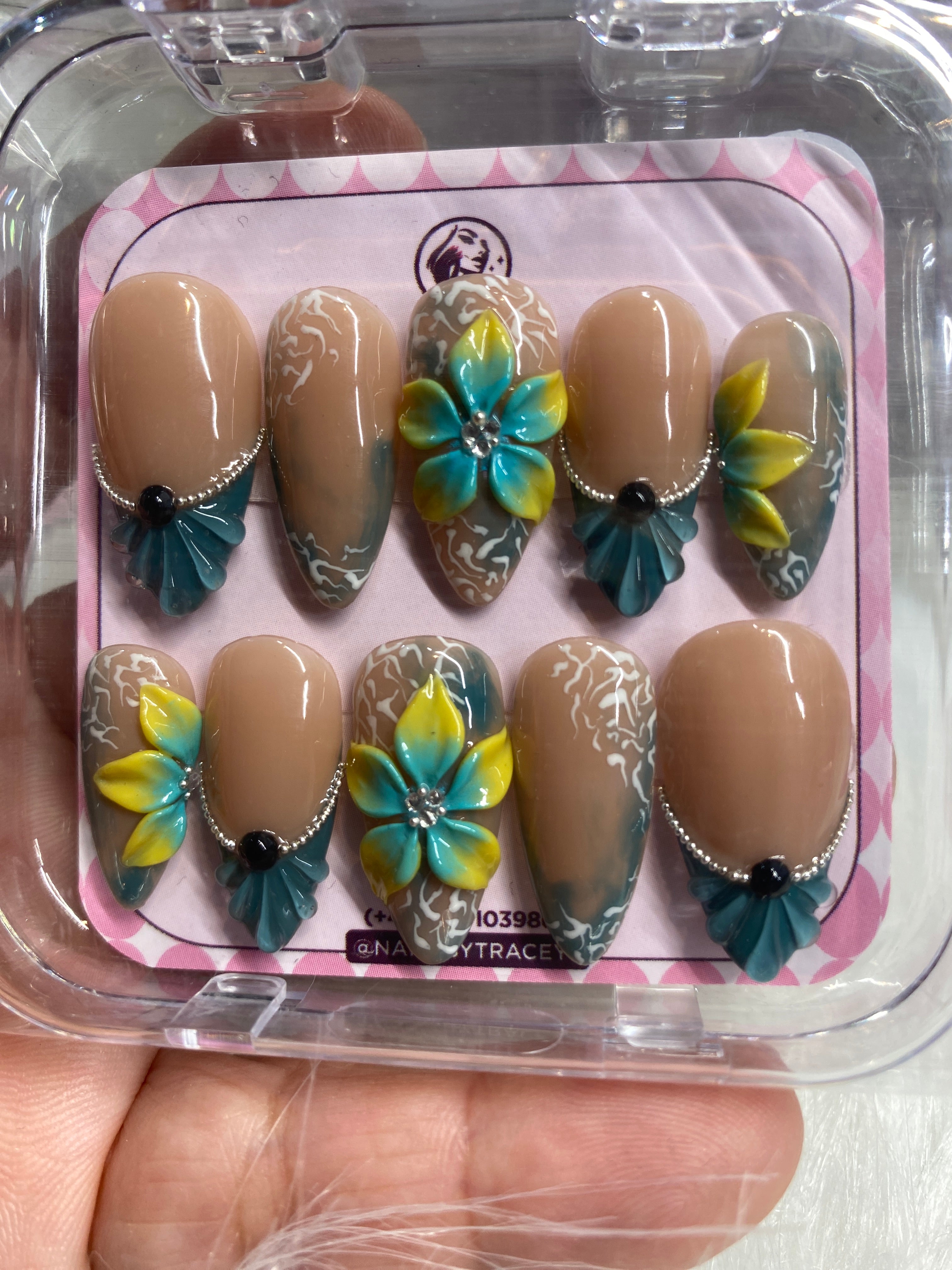 3D Floral press on Nail